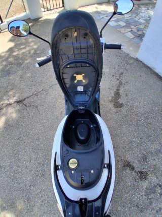 Keeway Versilia 50, Blanca Scooter