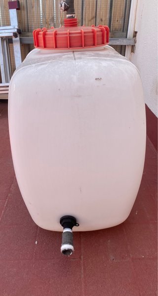 Depósito 100L Blanco con Tapa Roja