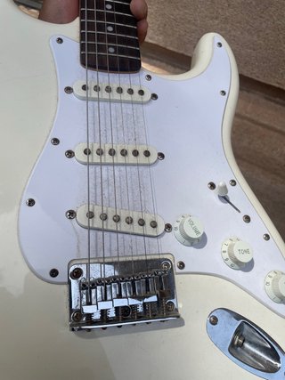 Guitarra Squier by Fender Stratocaster
