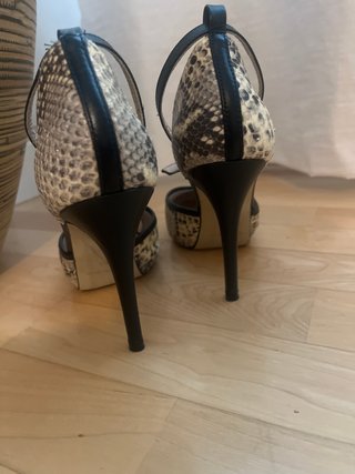 Zapatos de tacón piel serpiente pulsera T40