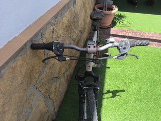 Bicicleta Rockrider para reparar