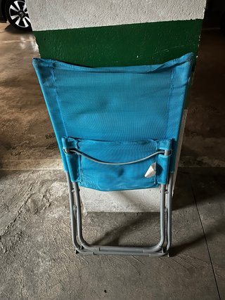 Silla de playa azul plegable
