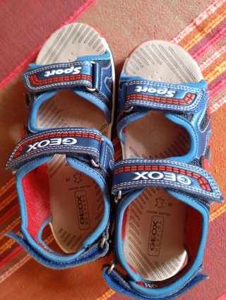 Sandalias Geox Spiderman Niños con luz.