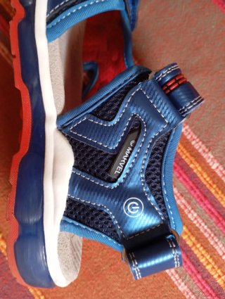 Sandalias Geox Spiderman Niños con luz.