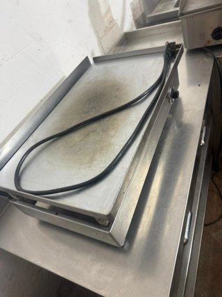 Plancha eléctrica profesional