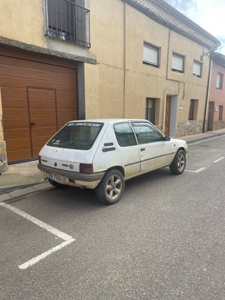 Peugeot 205 1998