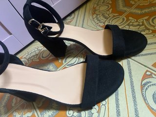 Tacones negros de plataforma