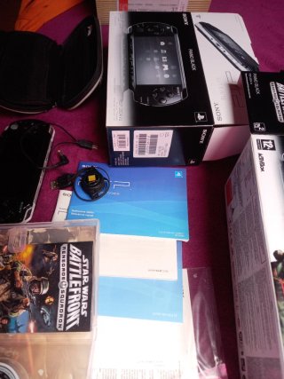 PSP Piano Black con Star Wars Battlefront