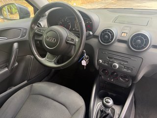 Audi A1 2012 PEGATINA C SOLO 220.000 km 115€/MES