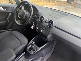 Audi A1 2012 PEGATINA C SOLO 220.000 km 115€/MES