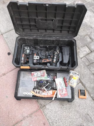 Hidrolimpiadora Bosch Professional y taladro