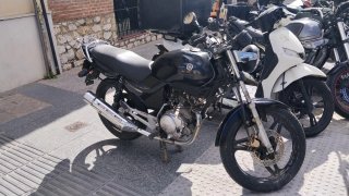 Yamaha YBR 125 Negra.
