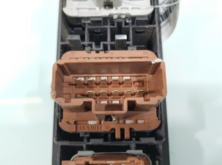 Renault 521796 mando elevalunas 156018070d megane