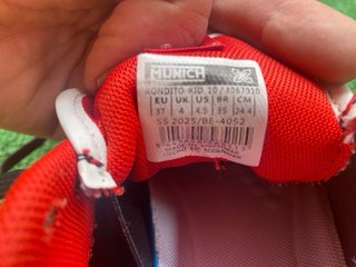 Zapatillas Munich Fútbol Sala Talla 37