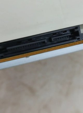 Despiece informática: grabadora, cables, adaptador