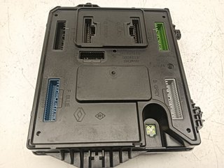 CAJA RELES / FUSIBLES RENAULT MEGANE III BERLINA