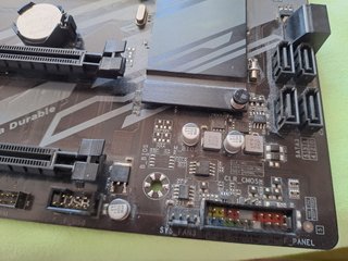 Gigabyte Z390 UD Placa Base