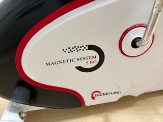 Bicicleta Estática Boomerang