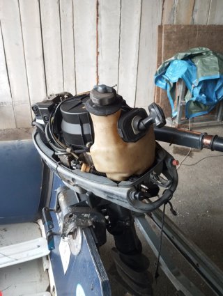 Neumática Zodiac con motor fueraborda