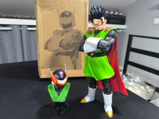 Figura Gohan Saiyaman Dragon Ball Z 32cm