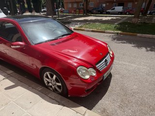 Mercedes-Benz Clase C 2004