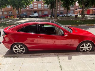 Mercedes-Benz Clase C 2004