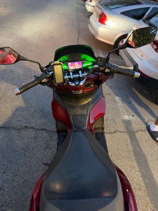 Honda PCX 125cc Rojo Granate