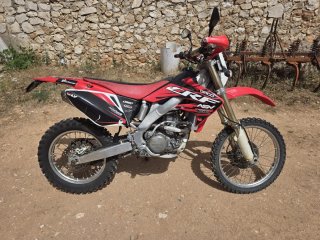Honda CRF Moto Cross Roja y Blanca