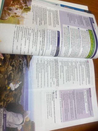 EXAM PROSPECTS 2 Student's book: libro de texto...