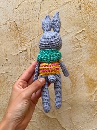 Muñeco Conejo Amigurumi Tejido a Mano