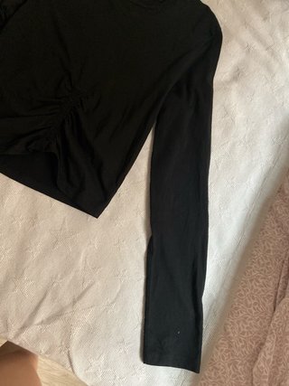 Camiseta negra manga larga fruncida talla M