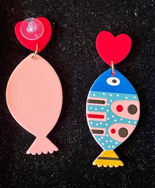 Pendientes peces corazón rojo oro