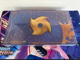 Pokemon TCG Greninja EX Ultra Premium (Ingles)