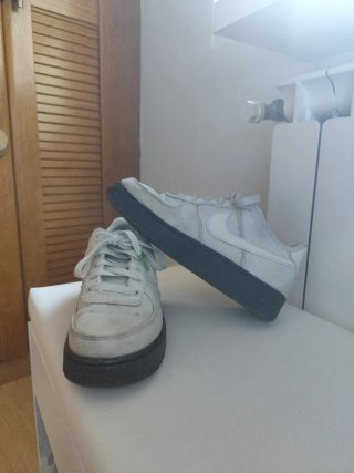 Nike Air Force 1 Talla 37.5 Verdes y Negras