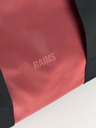 Bolso bandolera Rains impermeable nuevo burdeos