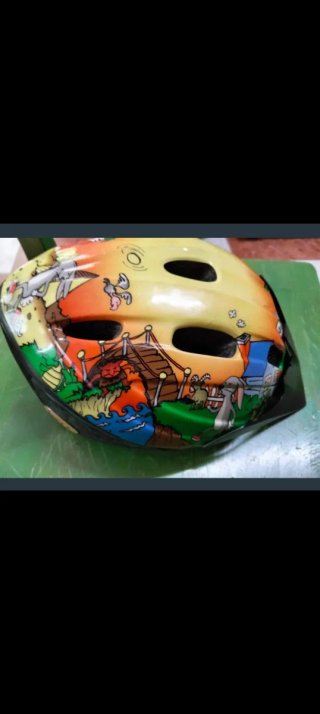 Casco Bell infantil con diseño divertido