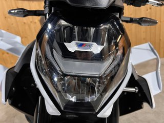 BMW M 1000 R