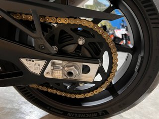 BMW M 1000 R
