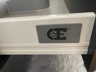 Mueble de baño moderno sin pila