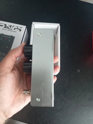 TC Electronic Fangs Pedal Distorsión Metal