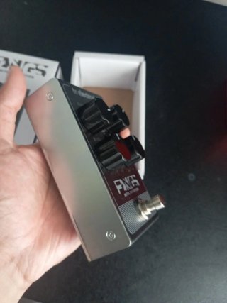 TC Electronic Fangs Pedal Distorsión Metal