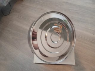 Tetera de metal y plástico
