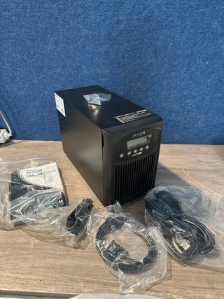 SAI Online Xanto XST700 700VA torre 4 tomas