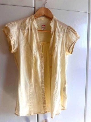 Blusa BSK Amarilla Manga Corta