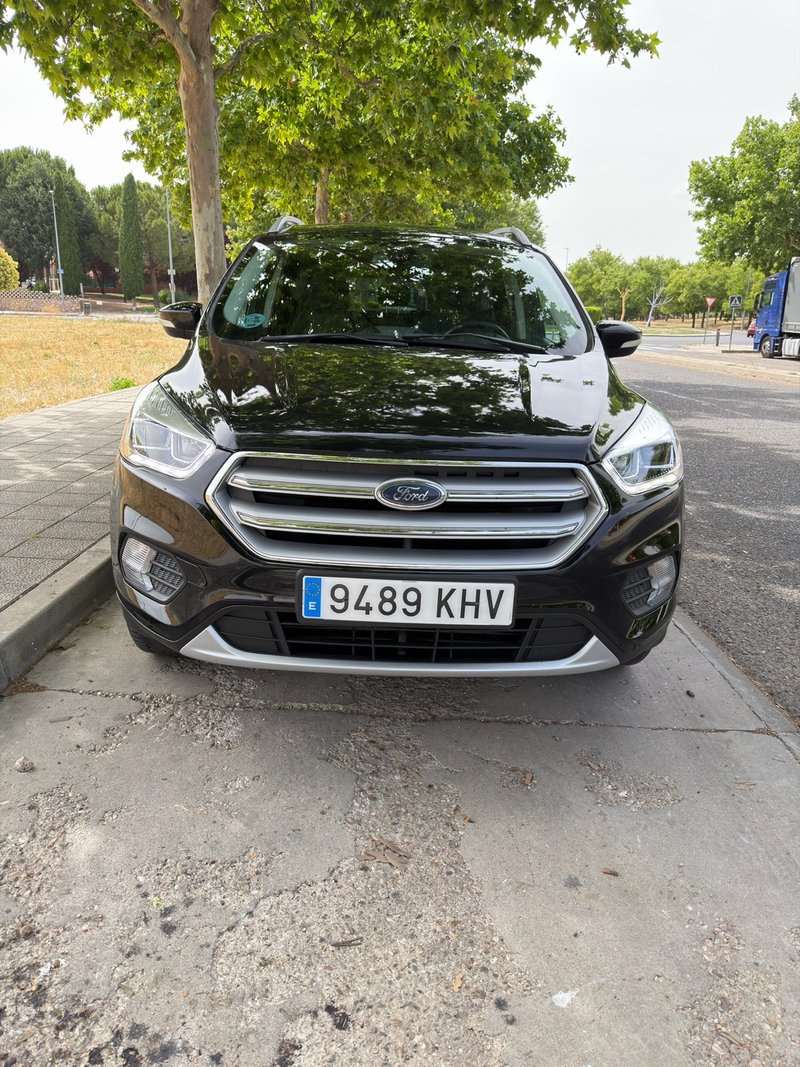 Ford Kuga 2018 - foto 1