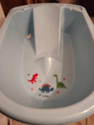 Bañera para bebé azul con soporte