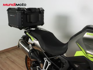 VOGE 900 DSX