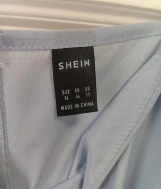 Top con lazos de Shein