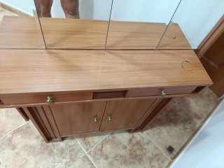 Mueble recibidor con espejo