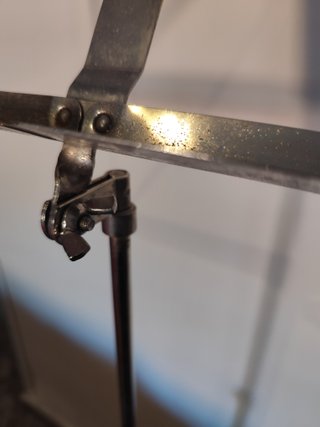 Atril metálico plegable